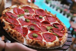 بهترین پیتزا فروشی های اصفهان؛ معرفی خوش‌طعم‌ترین پیتزاهای اصفهان