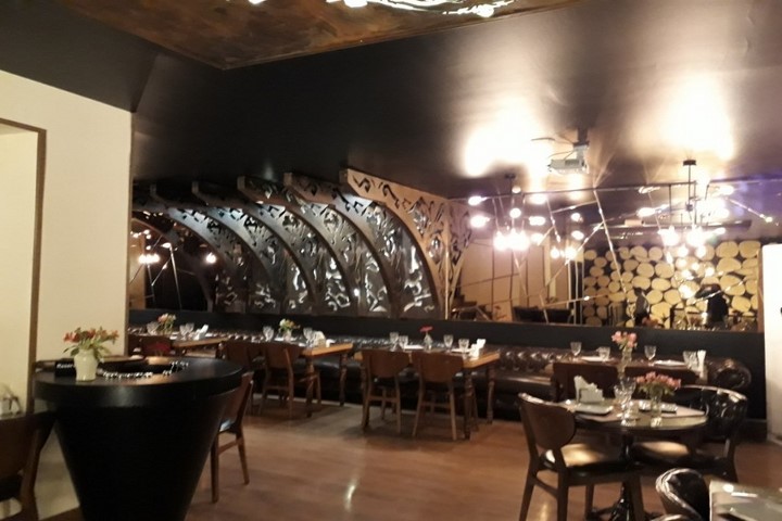 معرفی بهترین کافه‌ های غرب تهران برای هر سلیقه‌ای