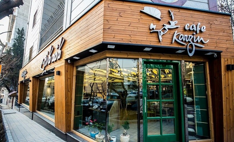 معرفی بهترین کافه‌ های نیاوران با فضای خاص و مناسب هر بودجه‌ای!